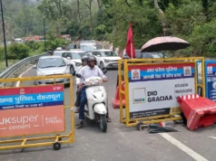देहरादून – दिल्ली एक्सप्रेसवे: एलिवेटेड रोड पर खतरा बनी चट्टानों का हटना जारी, एक सप्ताह तक रहेगा रूट डायवर्जन