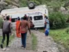 गंगोत्री हाईवे पर ब्रेक फेल होने से पलटा टेंपो ट्रेवल्स, 17 यात्री सवार