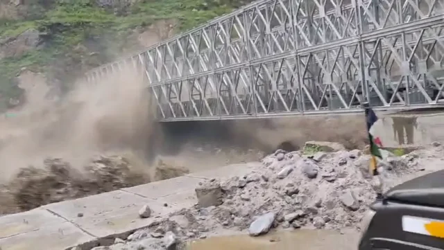 27359939_chamoli-3