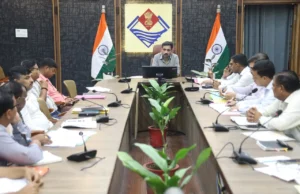 देहरादून: राजस्व वसूली में ढिलाई पर डीएम का सख्त एक्शन, अधिकारियों को चेतावनी