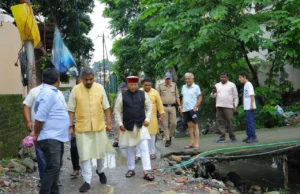 काबिना मंन्त्री खजानदास ने किया मन्नुगंज एंव रिस्पना का भ्रमण