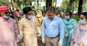माननीय उच्च न्यायालय के आदेश के अनुपालन में IDPL क्षेत्र में चलाया गया वृहद स्वच्छता अभियान