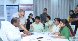 फॉर्म-7 के बड़े पैमाने पर दुरुपयोग का कांग्रेस ने लगाया आरोप, CEO को सौंपा ज्ञापन