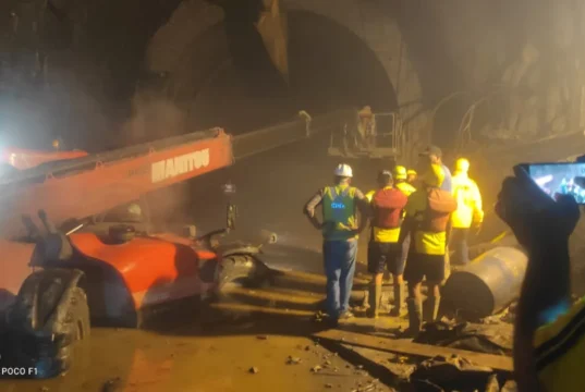 चमोली: मायापुर-पीपलकोटी टनल हादसे में 22 लोग फंसे, 16 का रेस्क्यू; 6 की तलाश जारी