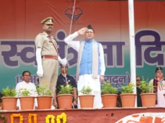 स्वतंत्रता दिवस पर मुख्यमंत्री श्री पुष्कर सिंह धामी ने परेड ग्राउंड में किया ध्वजारोहण