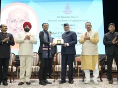 उपराष्ट्रपति ने LBSNAA, मसूरी में 2024 बैच के आईएएस प्रशिक्षु अधिकारियों को संबोधित किया