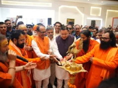 हरिद्वार में संत समागम में एक राष्ट्र-एक चुनाव पर संवाद में केंद्रीय मंत्री शिवराज सिंह चौहान और मुख्यमंत्री पुष्कर सिंह धामी ने की सहभागिता