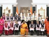 राष्ट्रपति से भेंट कर अभिभूत हुए जनजातीय छात्र-छात्राएं