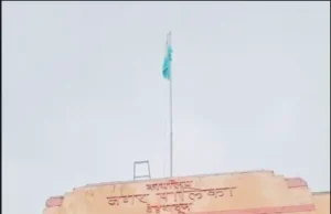 स्वतंत्रता दिवस पर नगर निगम परिसर में मेयर सौरभ थपलियाल ने किया ध्वजारोहण