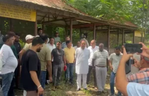 सरकार के विकास मॉडल पर सवाल: जीवितों के लिए सड़क नहीं, मृतकों के लिए मोक्ष धाम तक रास्ता नहीं — आर्येंद्र शर्मा
