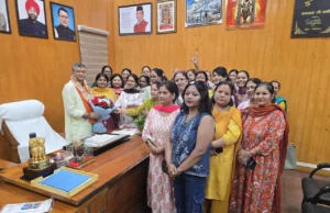 नारी सुरक्षा के लिए मेयर सौरभ थपलियाल का महिला मोर्चा ने किया आभार व्यक्त