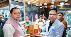 उत्तराखंड के पारंपरिक गहनों को मिलेगी नई पहचान, धामी बोले- ‘लोकल टू ग्लोबल’ का लक्ष्य करें हासिल