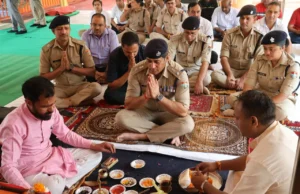 विश्वकर्मा जयंती पर एसएसपी देहरादून ने पुलिस लाइन में की पूजा-अर्चना, शस्त्रों और वाहनों का किया पूजन
