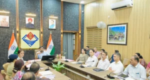 बाल संरक्षण एवं पुनर्वास कार्यों में तेजी लाएं अधिकारीः जिलाधिकारी