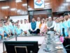 देवप्रयाग विधानसभा क्षेत्र के टॉपर विद्यार्थियों ने मुख्य सचिव से की मुलाकात
