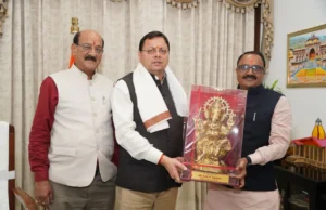 मुख्यमंत्री धामी से मध्य प्रदेश के कैबिनेट मंत्री राकेश शुक्ला ने की शिष्टाचार भेंट