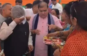 हल्द्वानी में तिलक पोंछने का वीडियो वायरल, कांग्रेस ने दुष्यंत गौतम पर साधा निशाना; 2027 चुनाव की तैयारियों के बीच गरमाई सियासत