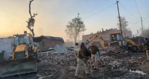 उत्तराखंड: रामनगर के पूछड़ी में चला धामी सरकार का बुलडोजर, 14 हेक्टेयर वन भूमि अतिक्रमण मुक्त