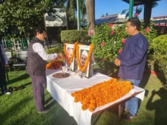 यूजेवीएन लिमिटेड में धूमधाम से मनाई गई महात्मा गांधी और लाल बहादुर शास्त्री की जयंती