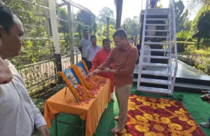 महात्मा गांधी एवं लाल बहादुर शास्त्री की जयंती पर मेयर सौरभ थपलियाल ने अर्पित किए श्रद्धासुमन