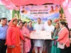 सुवाखोली में सेवा संकल्प अभियान के तहत कृषक रथ को हरी झंडी दिखाकर रवाना करते कृषि मंत्री गणेश जोशी