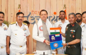 माउंट मुकुट ईस्ट का ऐतिहासिक आरोहण कर लौटे भारतीय तटरक्षक बल एवं एचएमआई के संयुक्त अभियान दल का मुख्यमंत्री ने किया फ्लैग-इन
