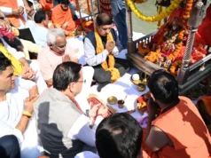 पीएम मोदी के सार्वजनिक जीवन के 25 वर्ष पूरे होने पर सीएम धामी ने हरकी पैड़ी पर की गंगा आरती