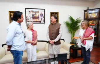 मुख्यमंत्री पुष्कर सिंह धामी से अंतरराष्ट्रीय फिल्म निर्माताओं के प्रतिनिधिमंडल ने की भेंट