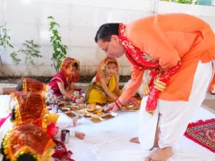 मुख्यमंत्री धामी ने महानवमी पर किया हवन, नौ कन्याओं का पूजन कर मांगा प्रदेश की खुशहाली का आशीर्वाद