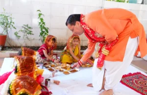 मुख्यमंत्री धामी ने महानवमी पर किया हवन, नौ कन्याओं का पूजन कर मांगा प्रदेश की खुशहाली का आशीर्वाद