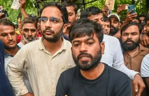 दिल्ली में प्रदर्शन से पहले पुलिस की कार्रवाई, अभिजीत दीपके और ध्रुव राठी को हिरासत में लिए जाने की जानकारी