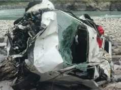 देवप्रयाग में दर्दनाक सड़क हादसा: 150 मीटर गहरी खाई में गिरी वैगनआर, दो की मौत और तीन घायल